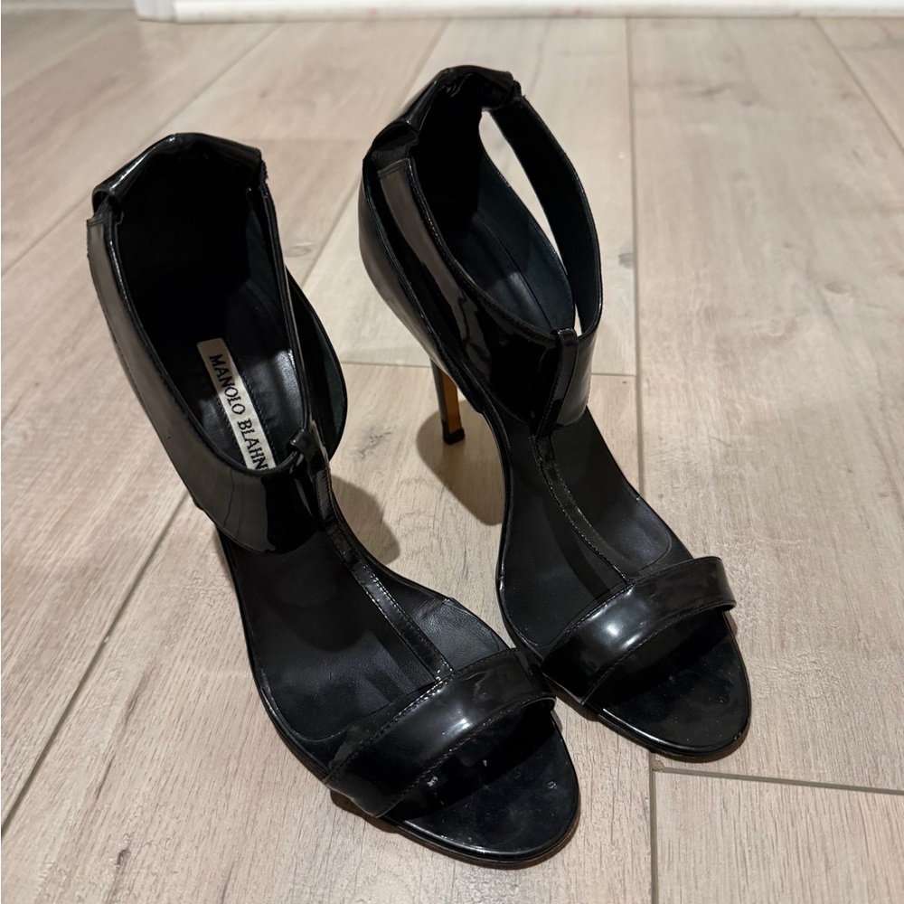 Manolo Blahnik Glossy Black Heels